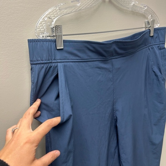 Eddie Bauer Blue Women’s Ankle Departure Pants - Picture 2 of 5